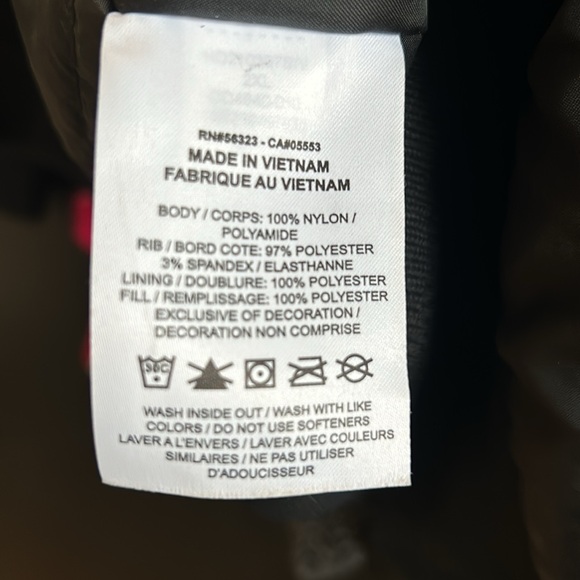 Almost new 2022 Nike oversized long coat; perfect condition, nonsmoking - Picture 8 of 8